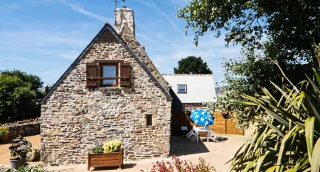 Maison avec jardin et terrasse à Trédrez-Locquémeau, à deux pas des plages : photo 2