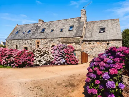 Maison avec jardin et terrasse à Trédrez-Locquémeau, à deux pas des plages : photo 8