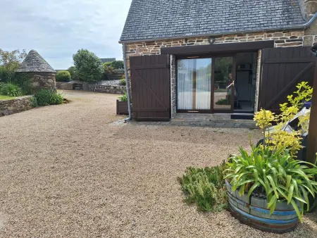 Maison avec jardin et terrasse à Trédrez-Locquémeau, à deux pas des plages : photo 12