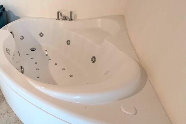 Vecchio Olmo, maison 18 personnes avec piscine à débordement - Photo 17