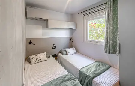 Mobil-Home vue mer avec piscine à Saint-Raphaël : photo 14