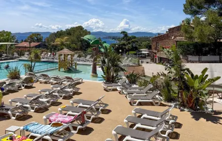 Mobil-Home vue mer avec piscine à Saint-Raphaël : photo 15
