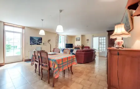 Maison 3 chambres avec jardin privé à La Ronde : photo 12