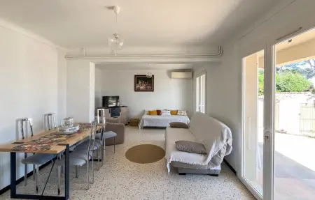 MAISON AVEC PISCINE 1, Location Maison 6 personnes à Saint Raphaël - Photo 2