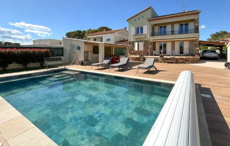 MAISON AVEC PISCINE 1, Location Maison 6 personnes à Saint Raphaël - Photo 5