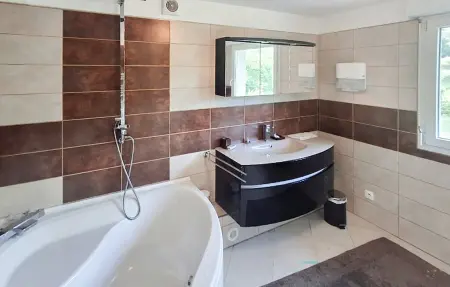 Appartement avec sauna et jardin à Plouégat-Moysan : photo 15