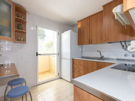 Appartement 6 pers. Salou : chambre enfants 5 lits, plage 5 min : photo 5