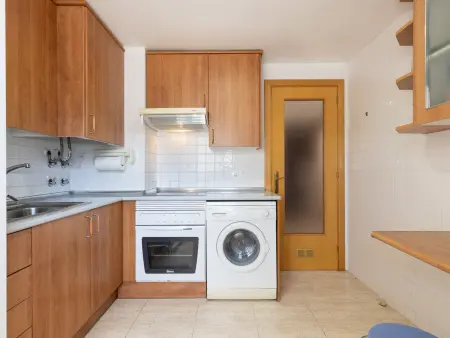 Appartement 6 pers. Salou : chambre enfants 5 lits, plage 5 min : photo 6