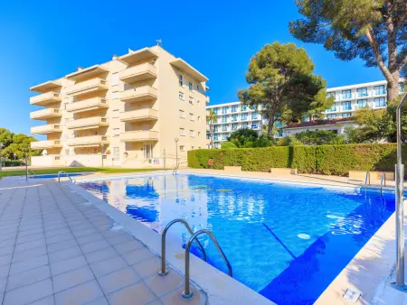 Appartement 6 pers. Salou : chambre enfants 5 lits, plage 5 min : photo 12