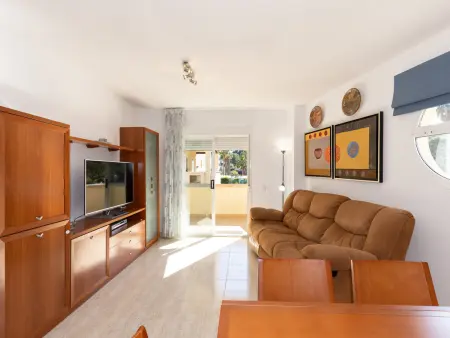 Appartement 6 pers. Salou : chambre enfants 5 lits, plage 5 min : photo 15