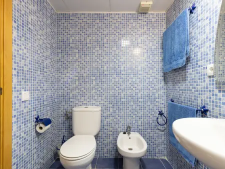 Appartement 6 pers. Salou : chambre enfants 5 lits, plage 5 min : photo 20