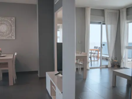 Appartement 88 m² vue mer front de plage - 6 pers. : photo 8