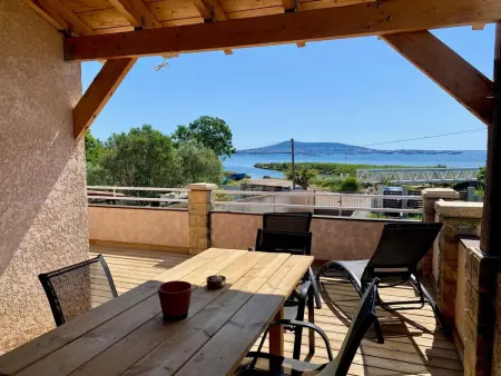 Location maison à Mèze, Maison atypique, vue sur étang - 4 pers.
