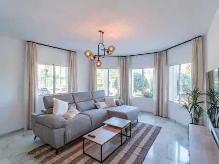 Appartement golf Lauro 6 pers. avec clim et piscine : photo 2