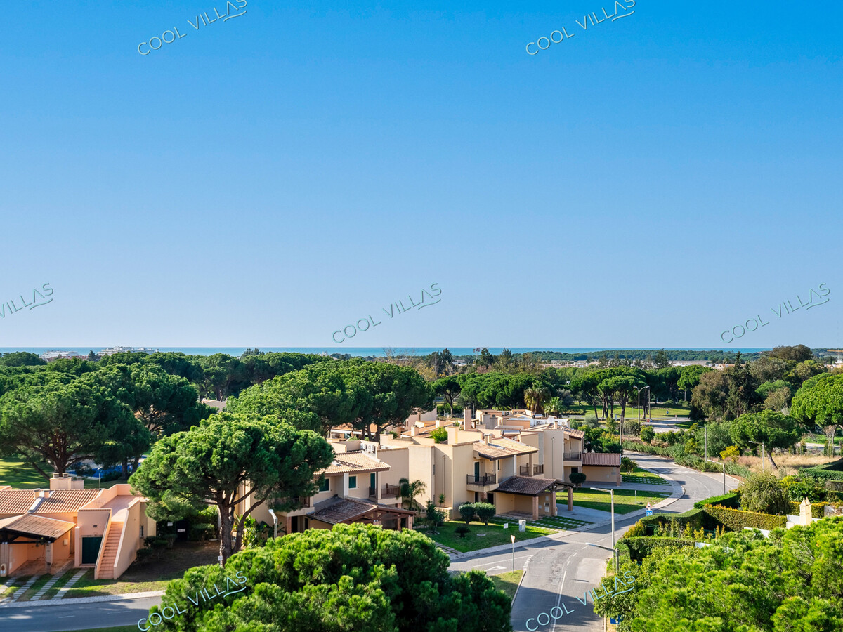 Appartement vue mer avec terrasse – Quarteira - Photo 2