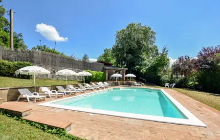 Maison 5 chambres avec piscine privée à Sellano : photo 10