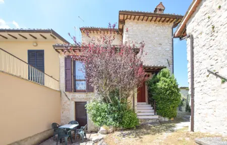 Maison 5 chambres avec piscine privée à Sellano : photo 11