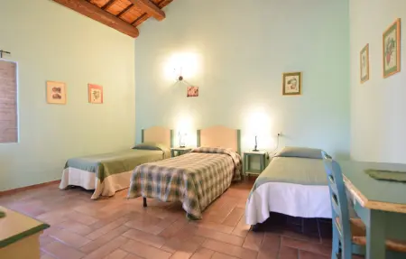 Maison 5 chambres avec piscine privée à Sellano : photo 18