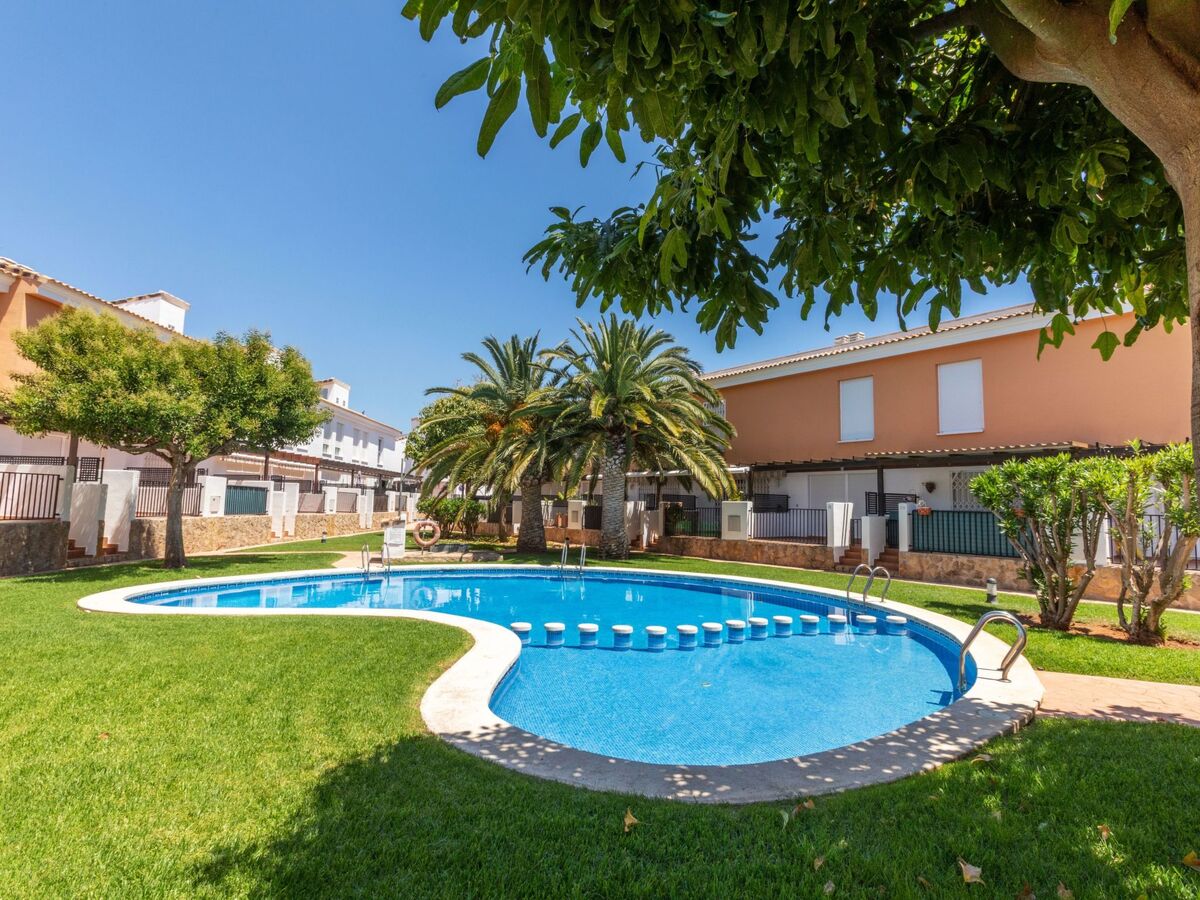 Villa Trebol à Alcocéber : maison 3 pièces, 2 étages, 3 piscines - Photo 1