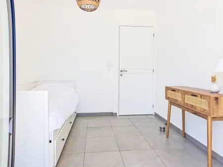 Appartement Art Park 3 pièces avec terrasse et piscine : photo 17
