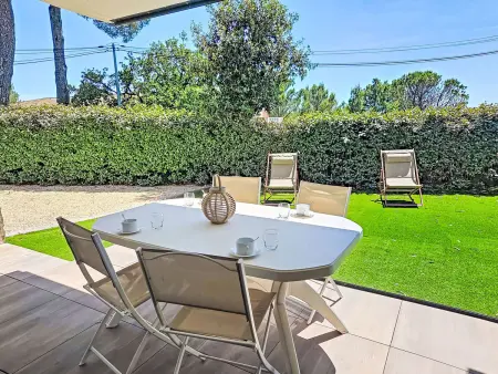 Appartement Art Park 3 pièces avec terrasse et piscine : photo 20