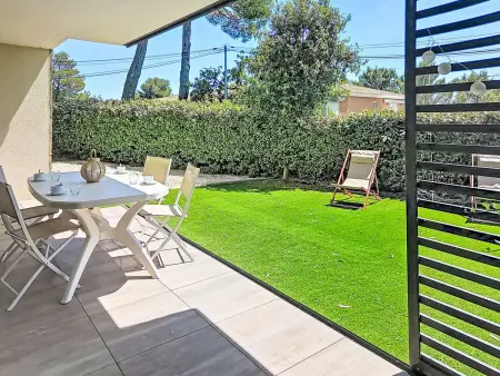 Appartement Art Park 3 pièces avec terrasse et piscine : photo 22