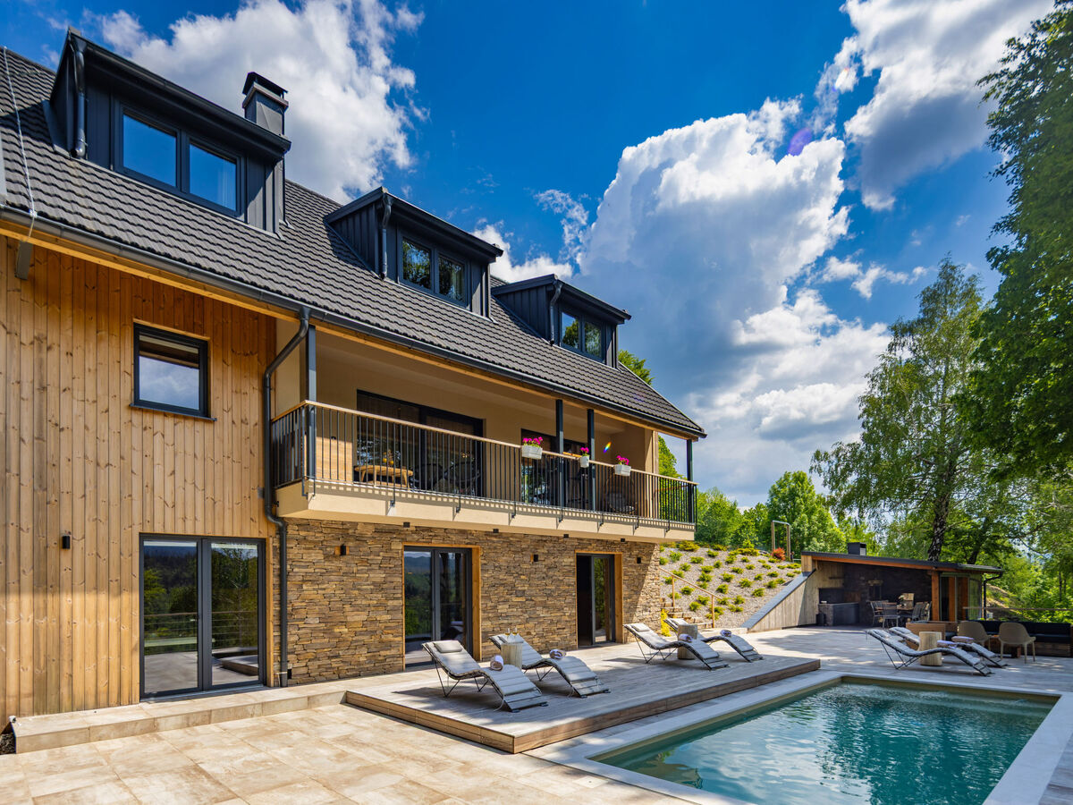 Villa Vrh à Fužine : 10 personnes, piscine chauffée - Photo 2