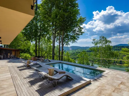 Villa Vrh à Fužine : 10 personnes, piscine chauffée
