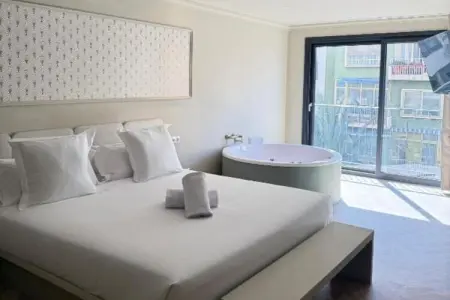 Maison 40 m² avec jacuzzi privé à Alicante : photo 8