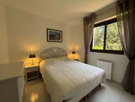 Appartement climatisé avec terrasse à 200m des plages : photo 13