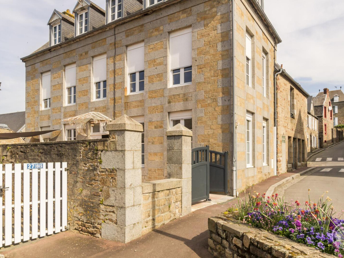 Gîte 6 pers. centre historique Villedieu-les-Poêles - Photo 2