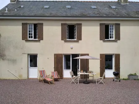 Location maison à Meuvaines, Le Village