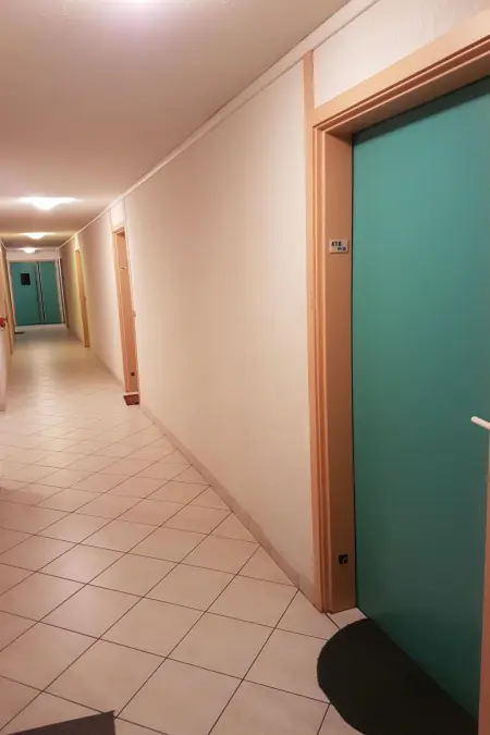 Appartement 5 pers. avec balcon, terrasse et piscine : photo 9