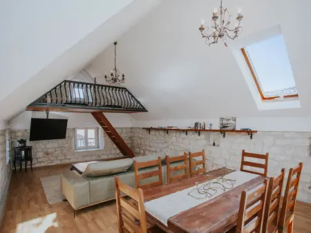 Maison Nerium 3 chambres centre Trogir, 140 m mer