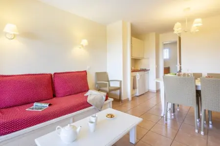 Location appartement à Mallemort, Retraite avec piscines chauffées partagées