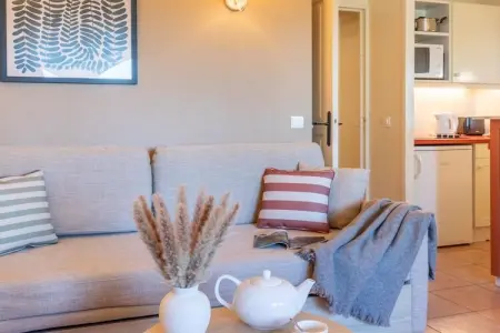 Location appartement à Mallemort, Séjour de vacances avec alcôve de couchage