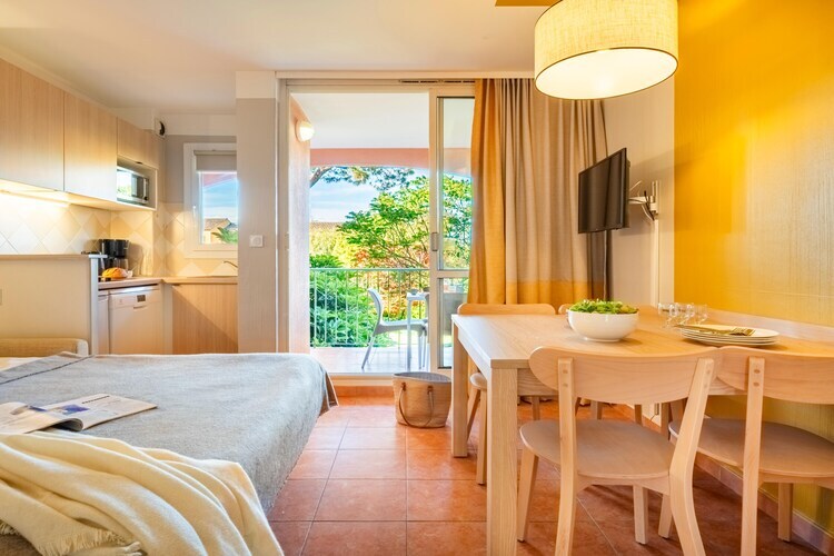 Studio 4 personnes Mandelieu, balcon et piscine chauffée - Photo 1