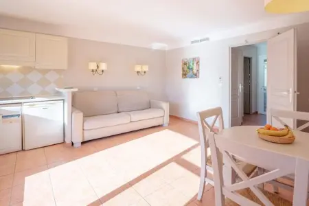 Location maison à Mandelieu, Séjournez au bord de l'eau près de Cannes