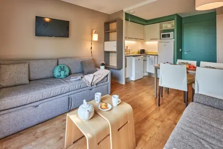 Location maison à COURSEULLES SUR MER, Chalet côtier pour 6 personnes avec piscine