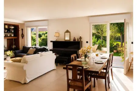 Location appartement à Deauville, Maison avec jardin près de la plage – piscine et tennis