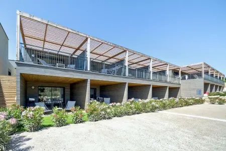 Location appartement à Porto Vecchio, Retraite en Corse du Sud avec piscine