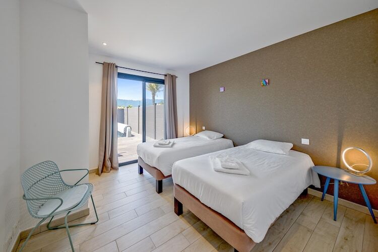 Villa Vesna Rossa, 3 chambres, piscine chauffée 7m à Porto-Vecchio - Photo 13