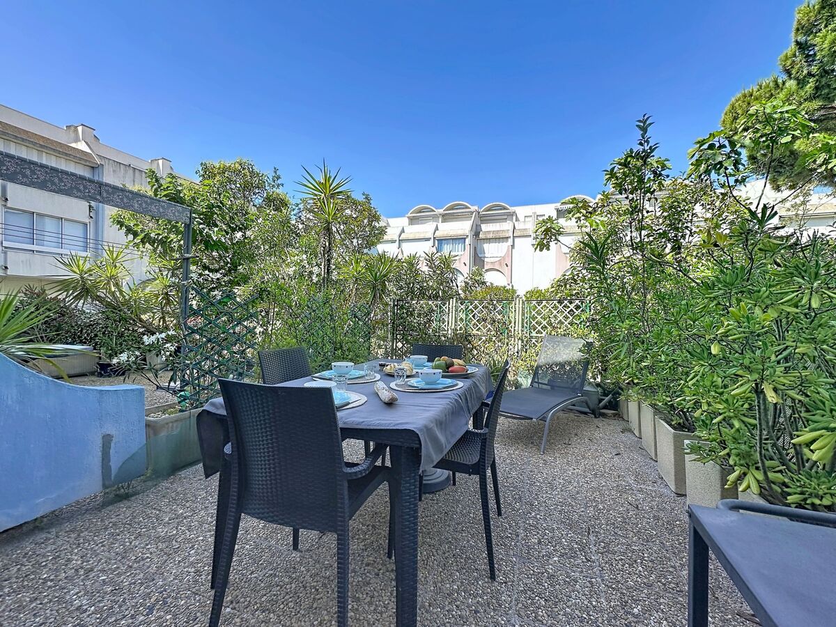 Les Floralies II : studio avec terrasse au Grau du Roi - Photo 5
