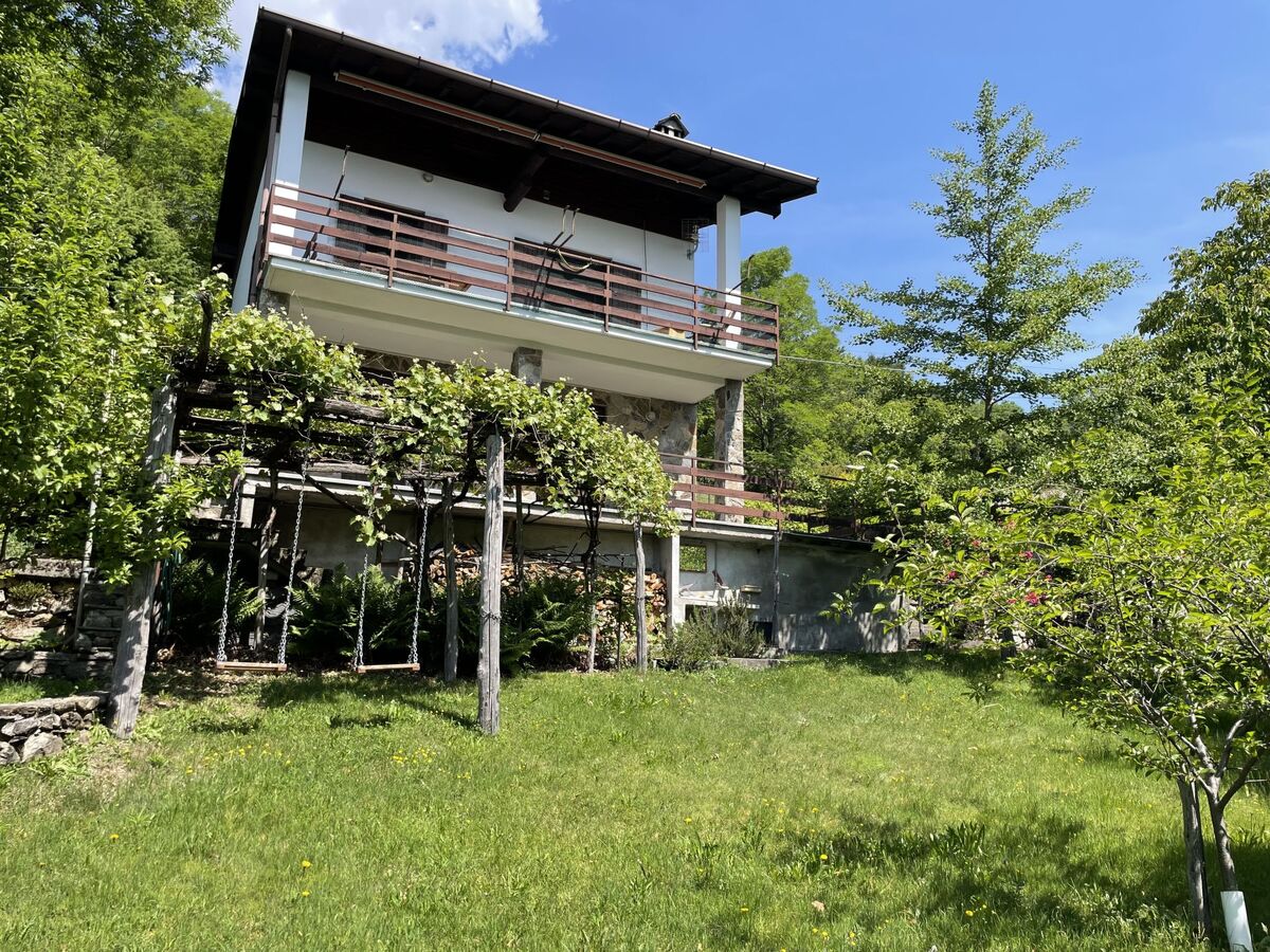 Il Cervo, maison de montagne avec vue sur le lac - Photo 1