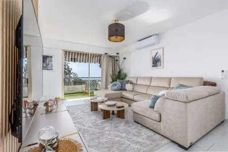 Location appartement à Beausoleil, MC Riviera : appartement moderne avec superbe vue mer et terrasse près de Monaco