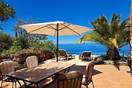 Location maison à Tijarafe, Maison de vacances à Tijarafe avec piscine
