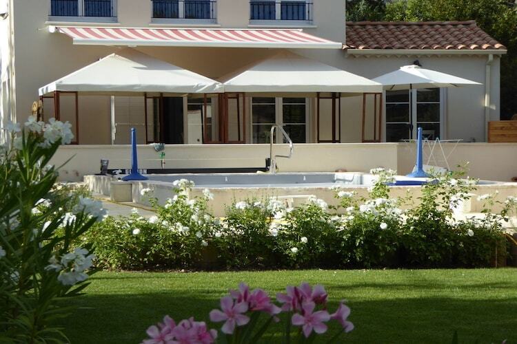 Maison 6 personnes Paradou, piscine chauffée et loisirs - Photo 1