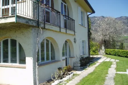 Maison 12 pers. avec piscine et vue lac à Piovere