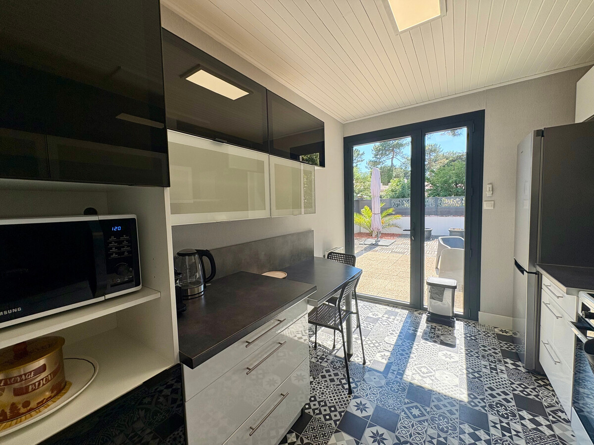 Maison 3 chambres, terrasse sud-est à 600 m plage - Photo 23