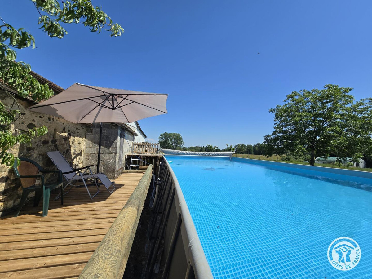 Gîte 2 pers. avec piscine partagée à Dussac - Photo 2